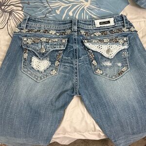 32x33.5 Miss Me Distressed Blue Boot Cut Jeans with White Accents, low rise
